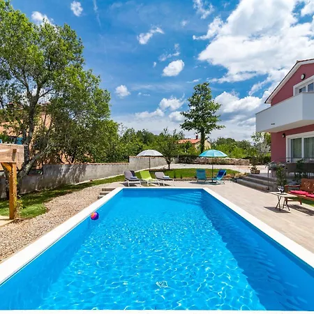 Villa May *
