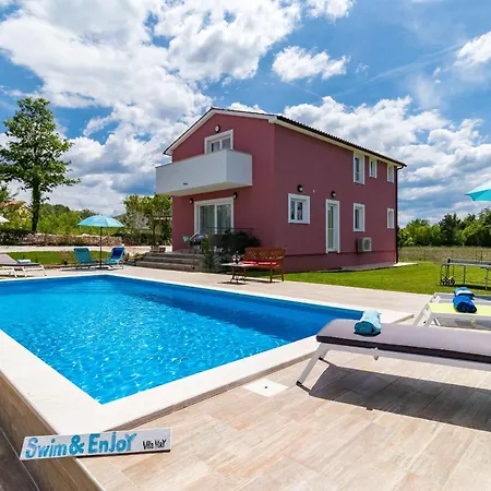 Villa May Villa