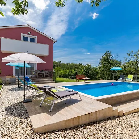 Villa Villa May Tinjan